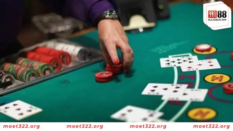 Vòng lật bài trong Poker